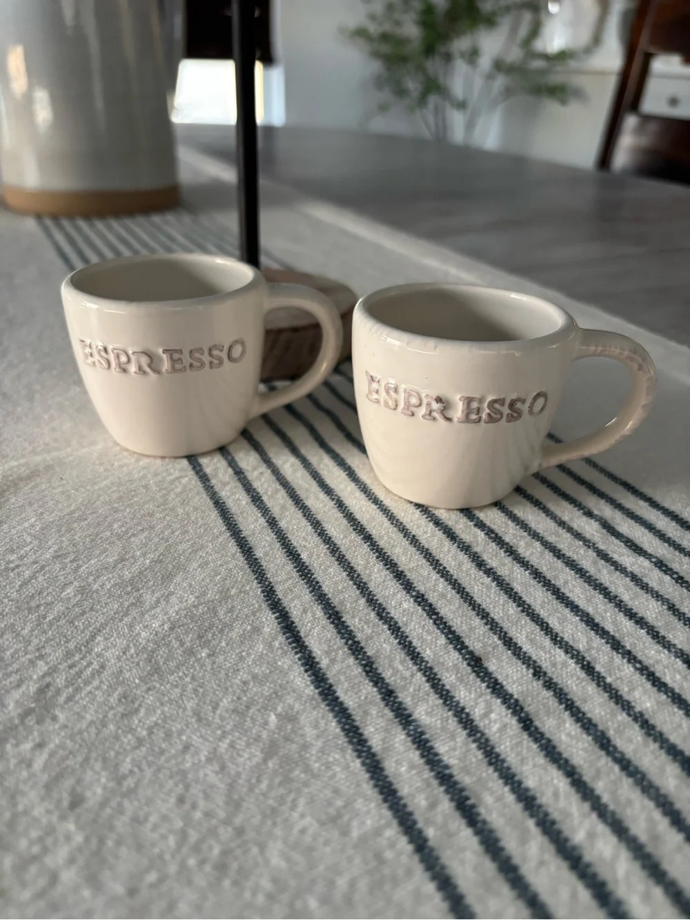 🍃🦋 Pottery Barn Cream Espresso Mugs - Set of 2